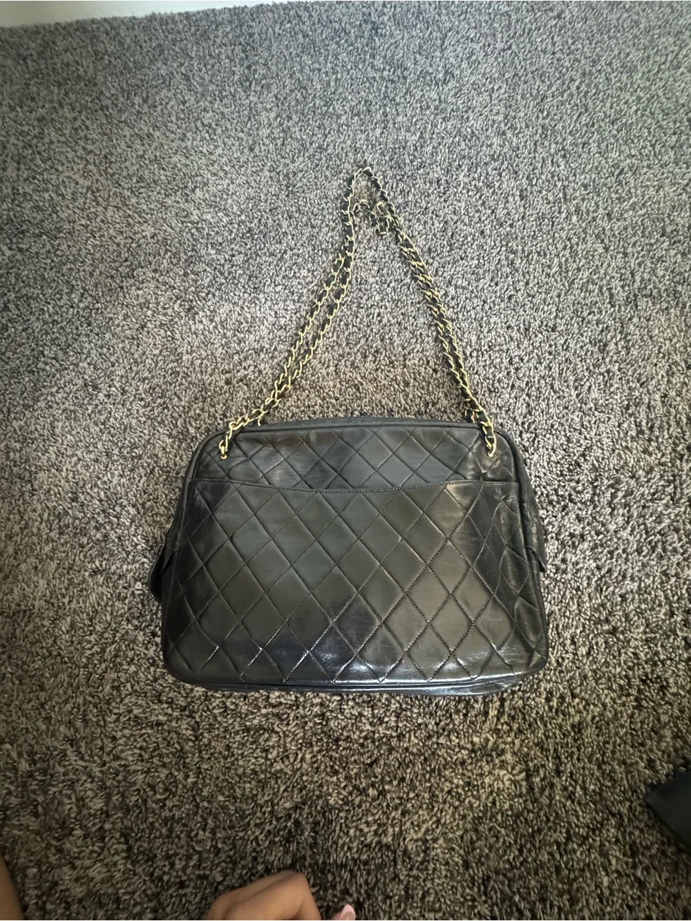 CHANEL classic shoulder